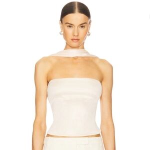 NWOT by Marianna Limah Top in Off White
L'Academie (XS)